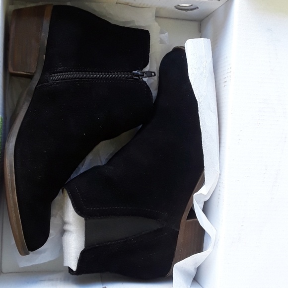 💖LAST PAIR💖black suede leather ankle boot new - Picture 2 of 4
